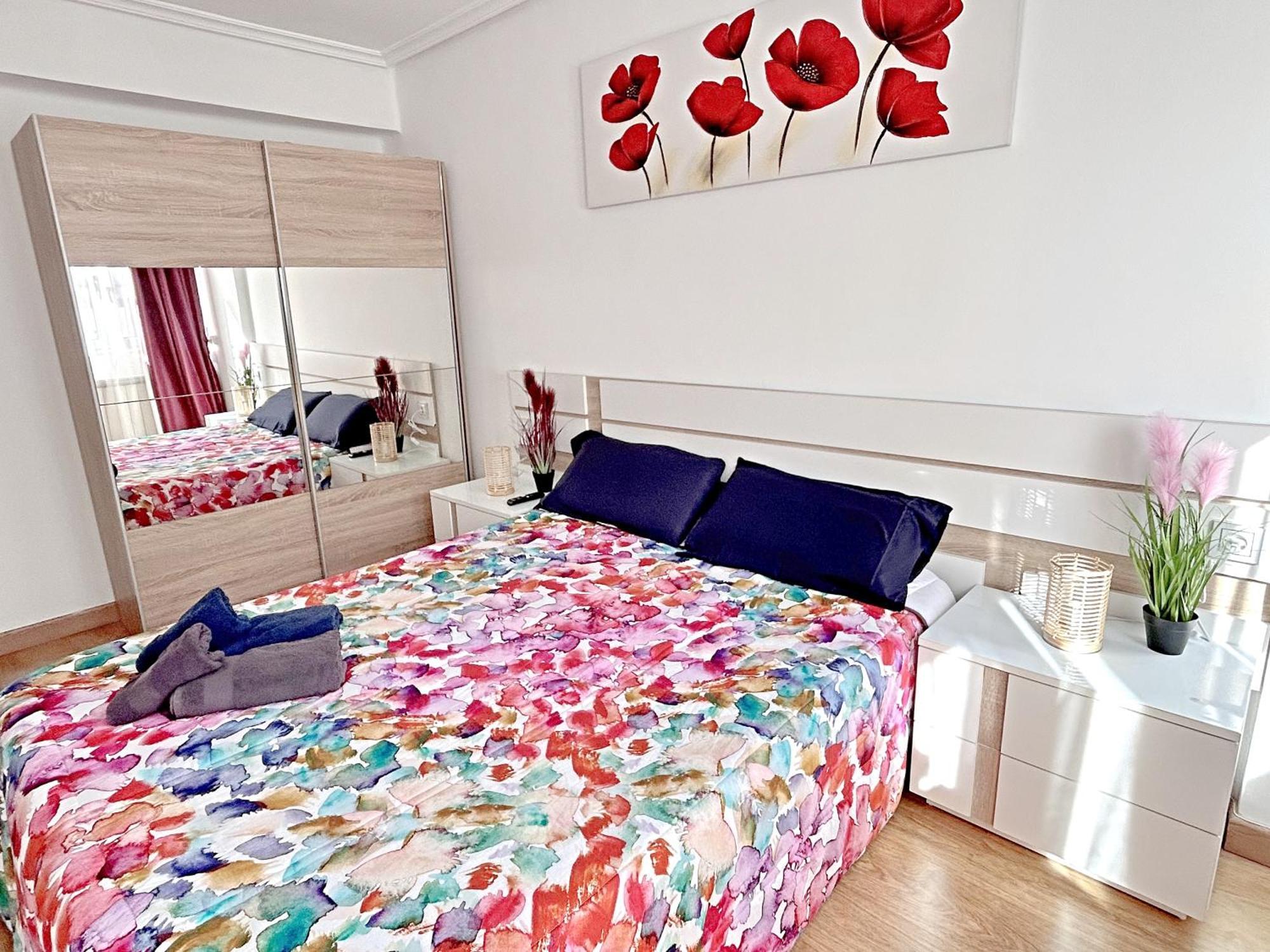 Nuevo Cerca Centro , Wifi Y Calefaccion Appartement Oviedo Buitenkant foto