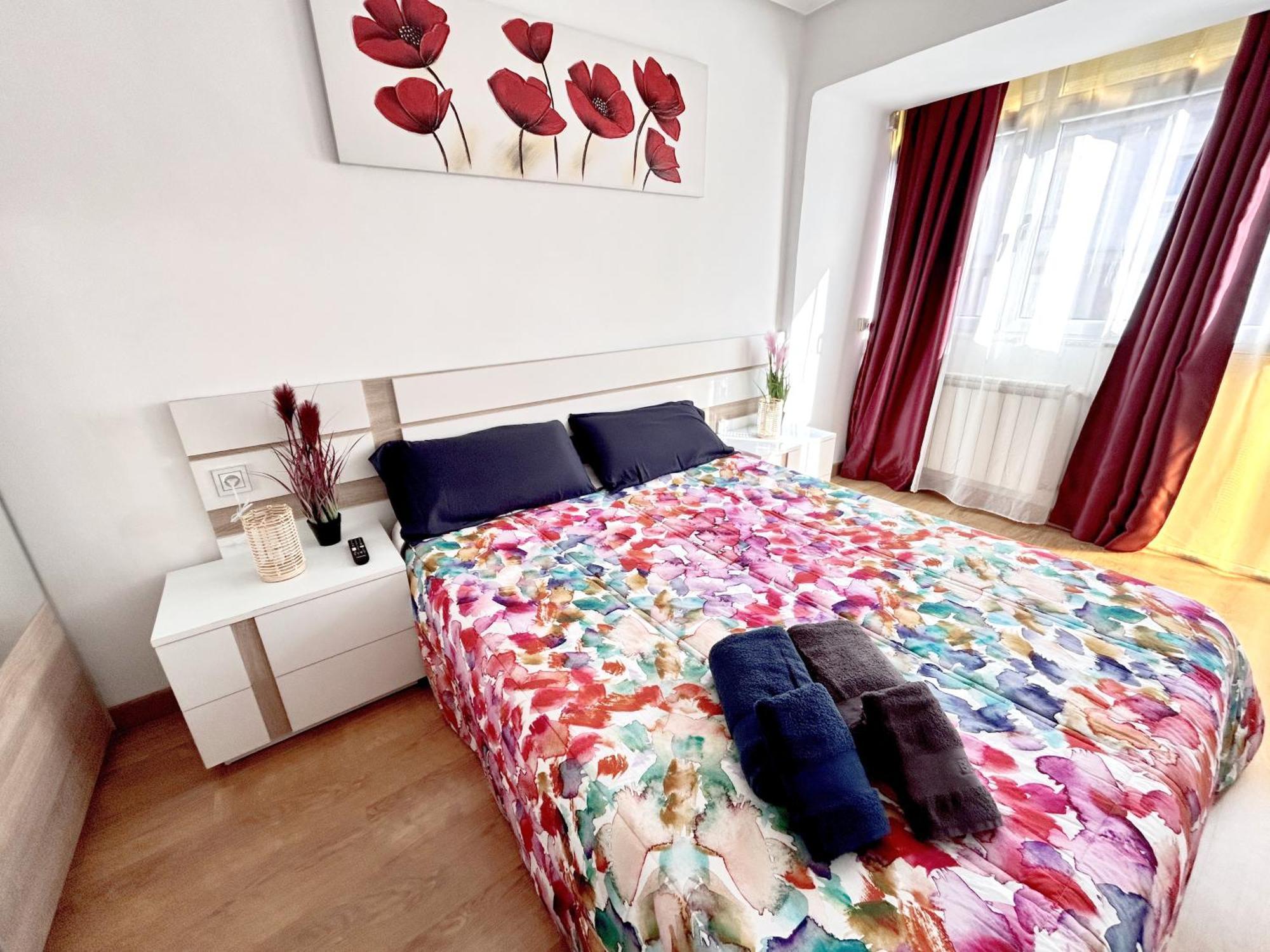 Nuevo Cerca Centro , Wifi Y Calefaccion Appartement Oviedo Buitenkant foto